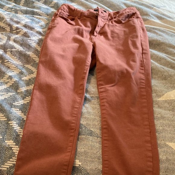 Frayed Denim Skinny Pants - Picture 2 of 5